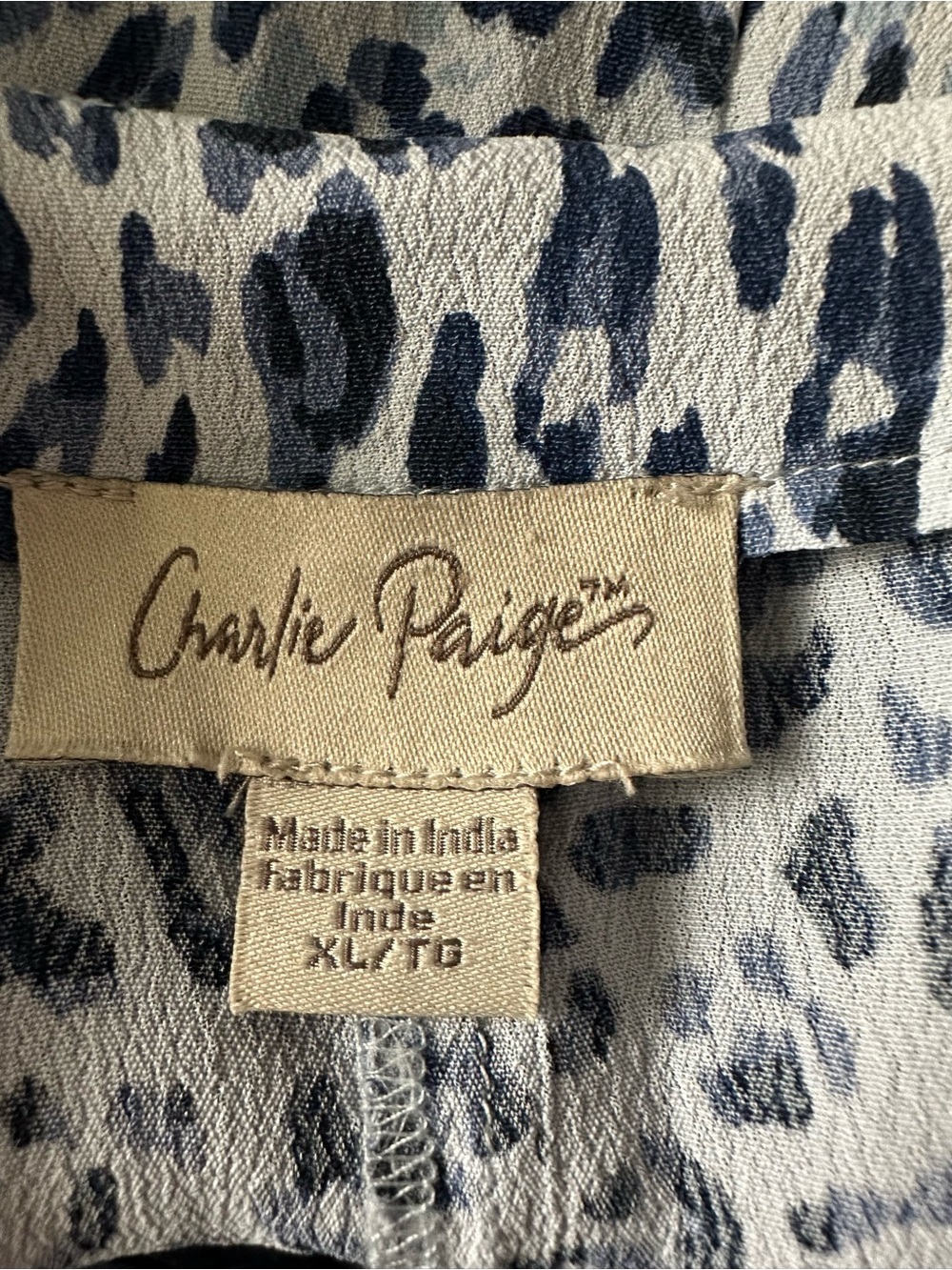 Charlie Paige Navy and Light Blue Leopard Print Blouse size XL/TG - Picture 5 of 6